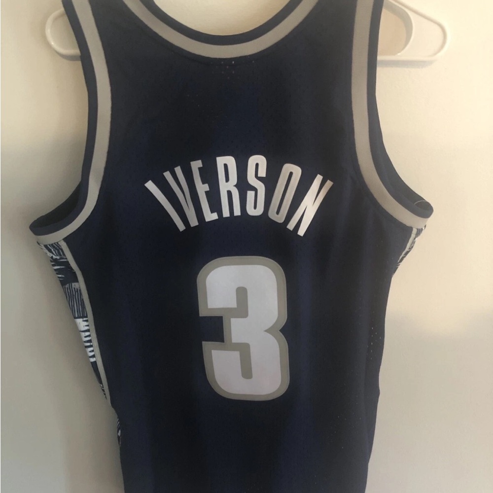 Mitchell & Ness Allen Iverson Hoyas Jersey Men’s Medium $130 Retail New W Tags!